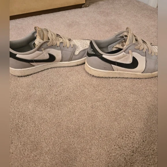 Nike Sneakers - Picture 2 of 6